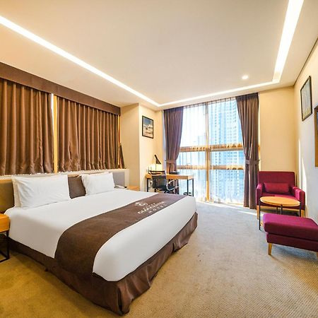 Gloucester Hotel אינצ'ון מראה חיצוני תמונה
