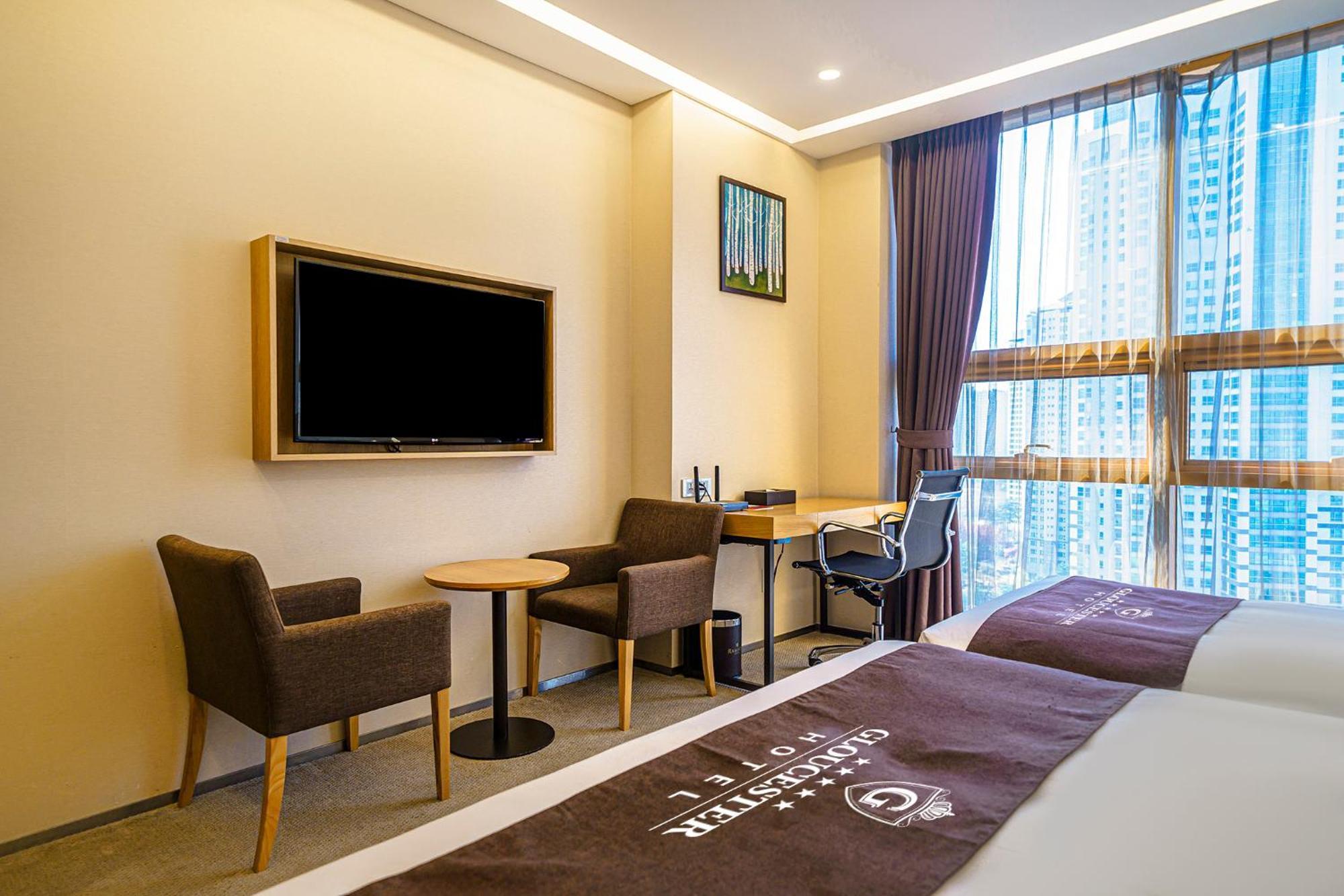 Gloucester Hotel אינצ'ון מראה חיצוני תמונה