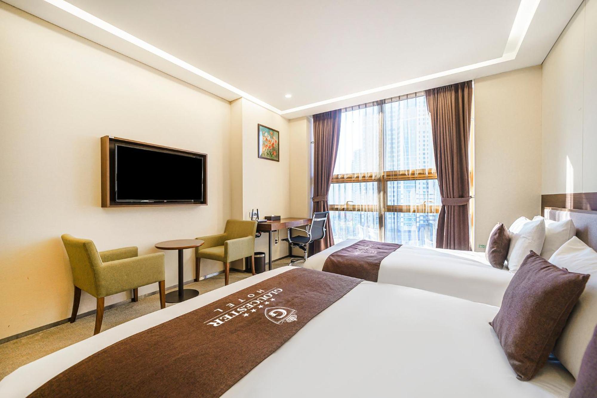 Gloucester Hotel אינצ'ון מראה חיצוני תמונה