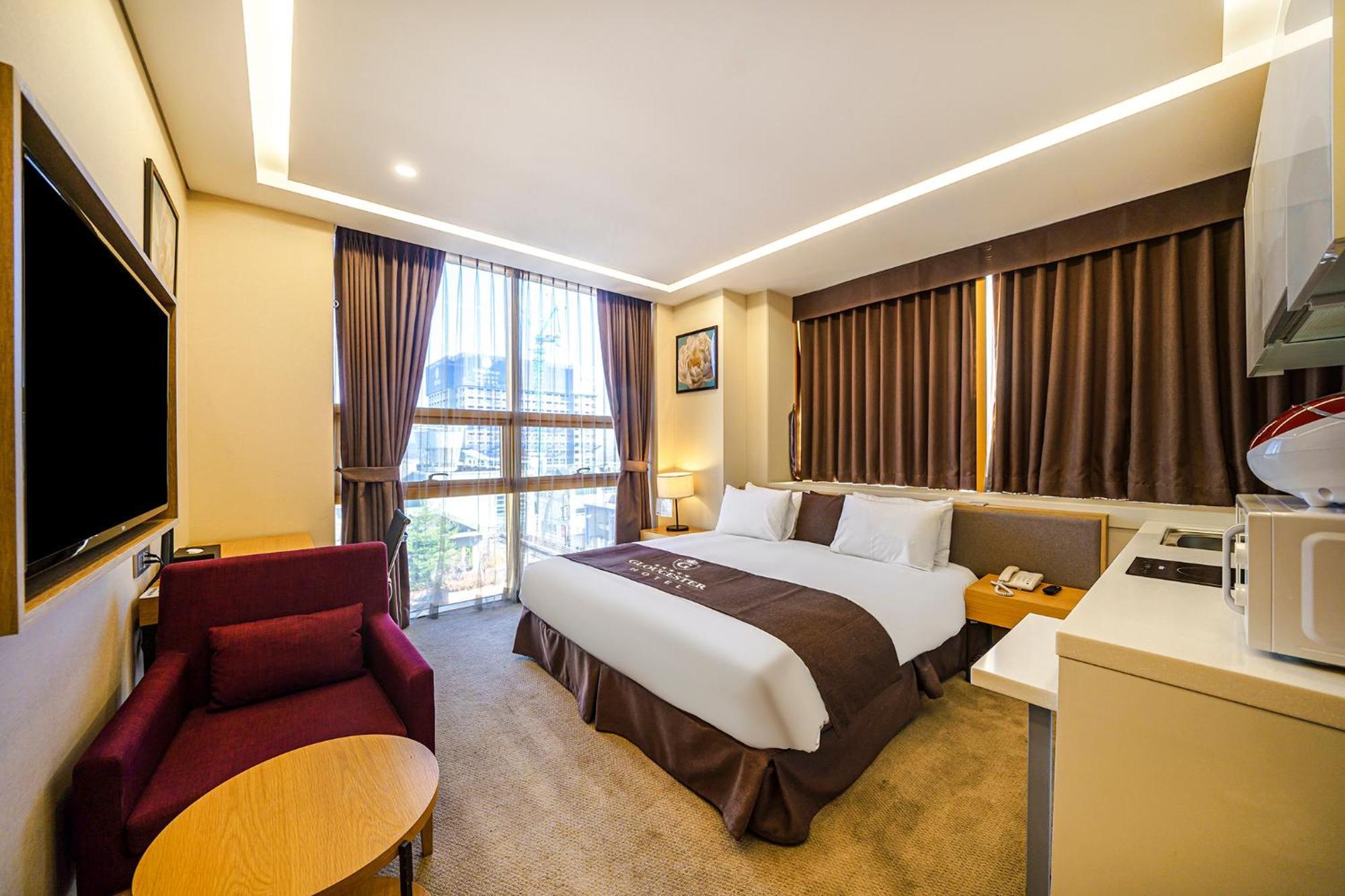Gloucester Hotel אינצ'ון מראה חיצוני תמונה
