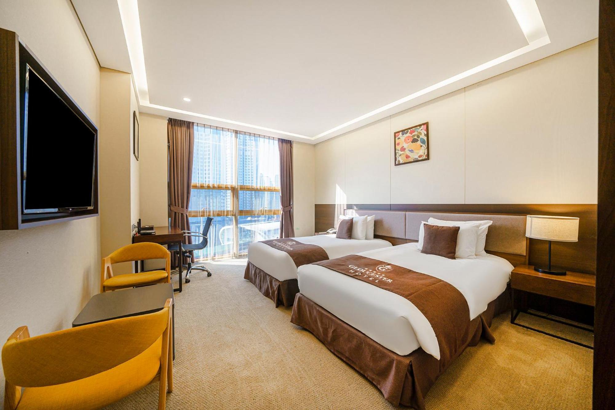 Gloucester Hotel אינצ'ון מראה חיצוני תמונה