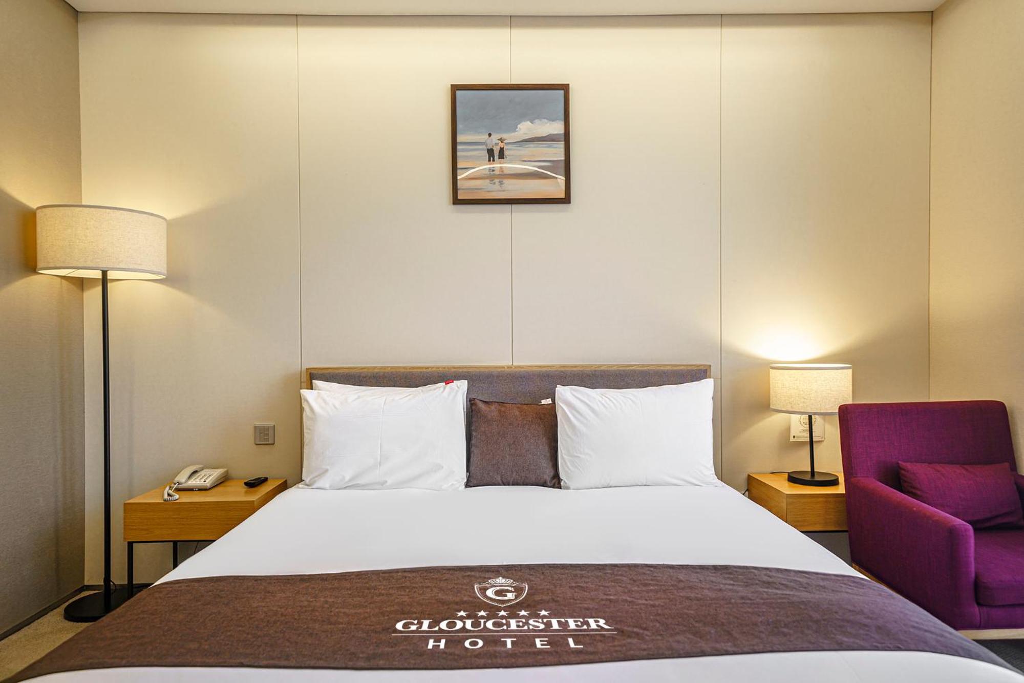 Gloucester Hotel אינצ'ון מראה חיצוני תמונה