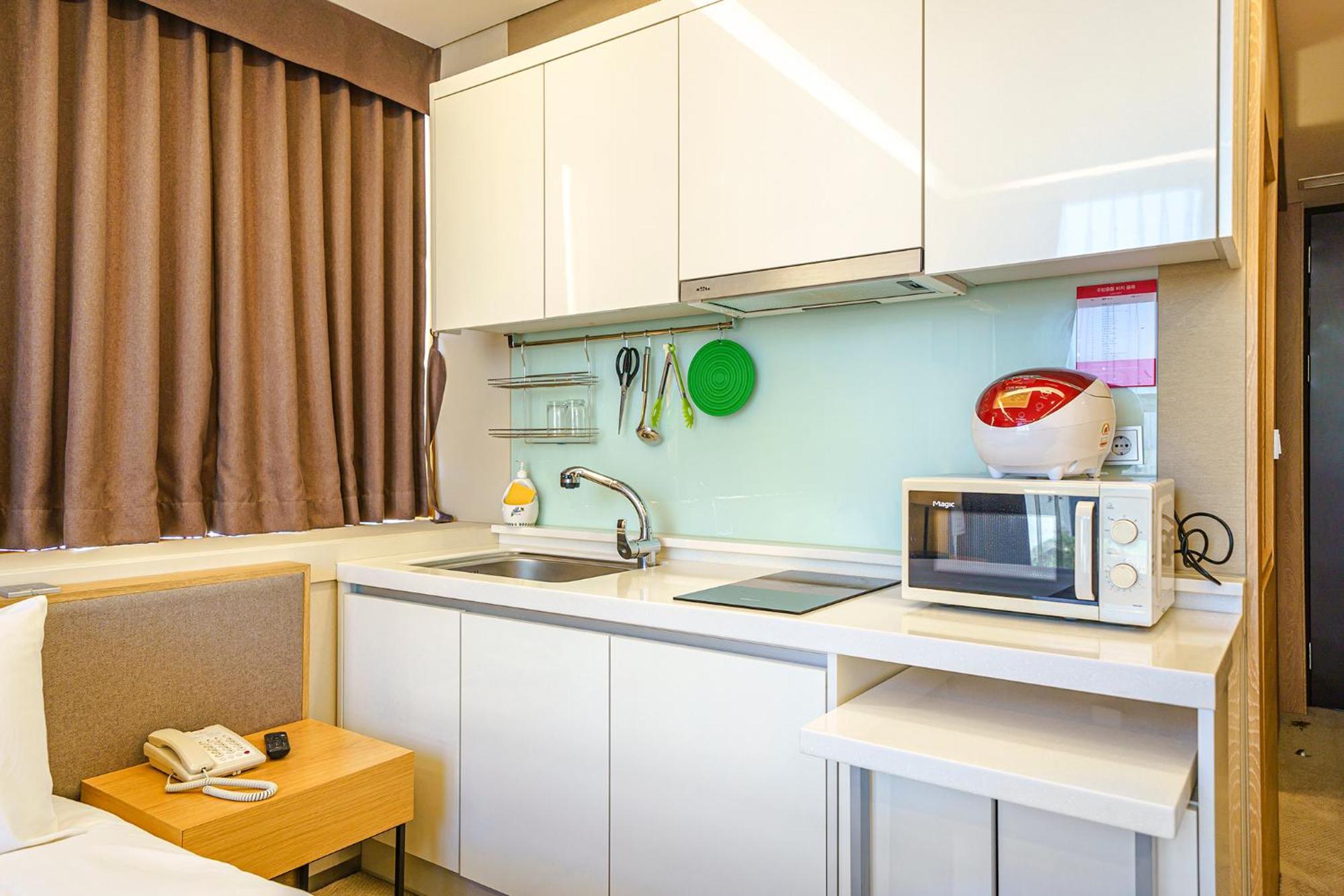 Gloucester Hotel אינצ'ון מראה חיצוני תמונה