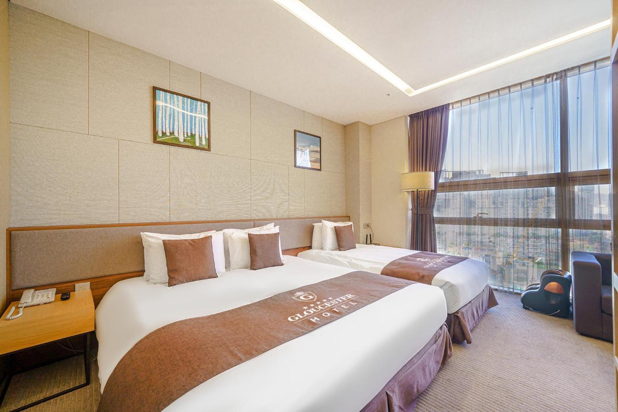 Gloucester Hotel אינצ'ון מראה חיצוני תמונה