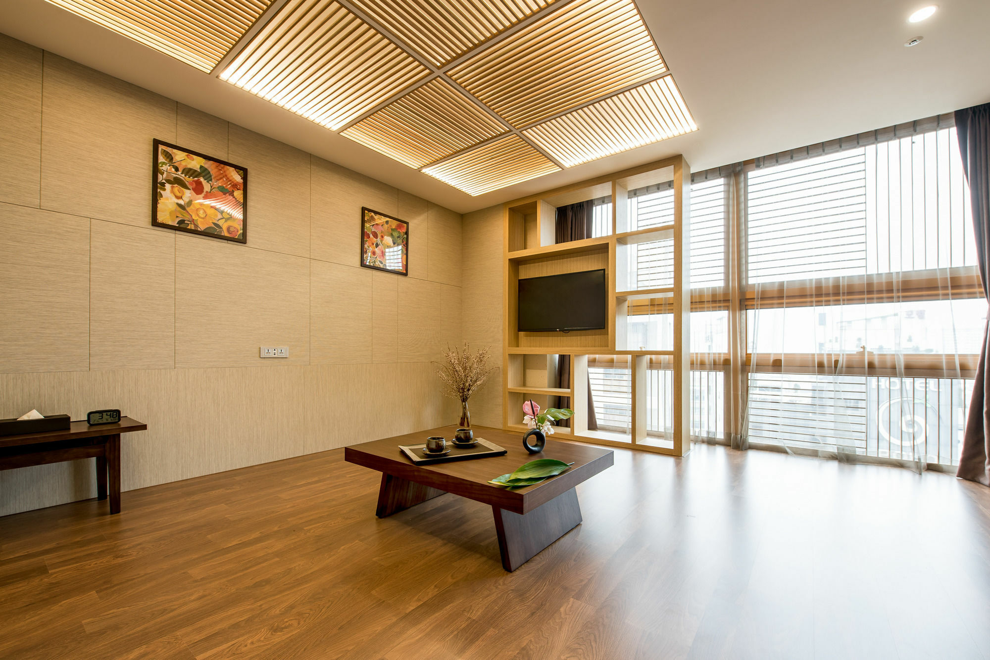 Gloucester Hotel אינצ'ון מראה חיצוני תמונה