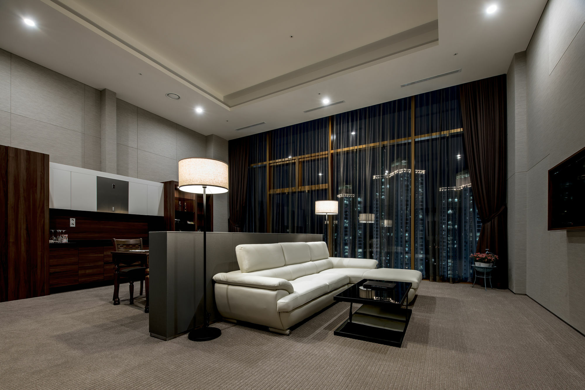 Gloucester Hotel אינצ'ון מראה חיצוני תמונה